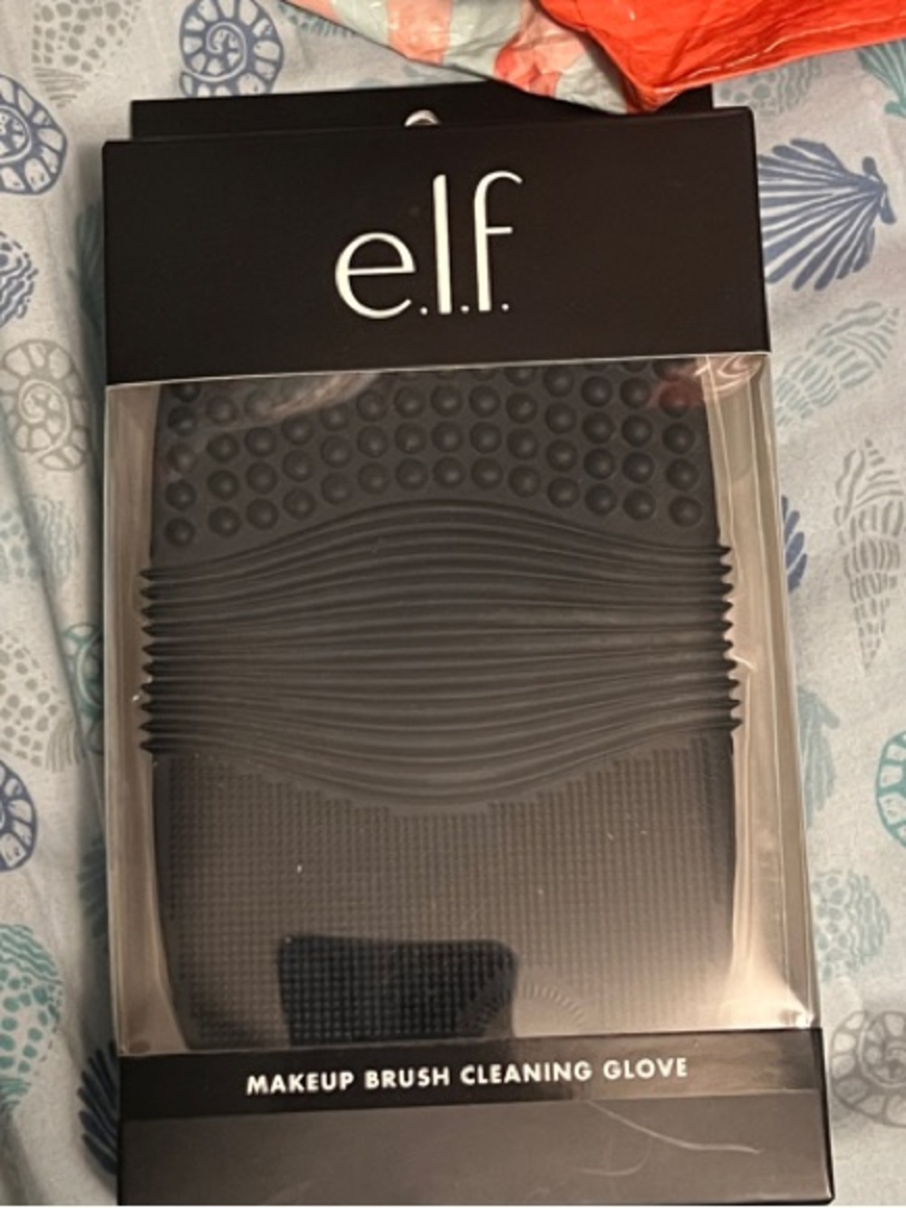 e.l.f. Makeup Brush Cleaning Glove in Charcoal